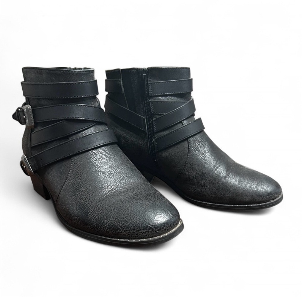 TORRID Black Ankle Boots 8W with Buckle Straps And Zipper Closure